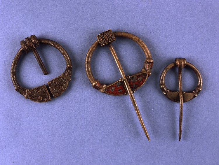 history of brooches